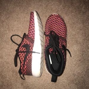 Fly knit Nike Roshe